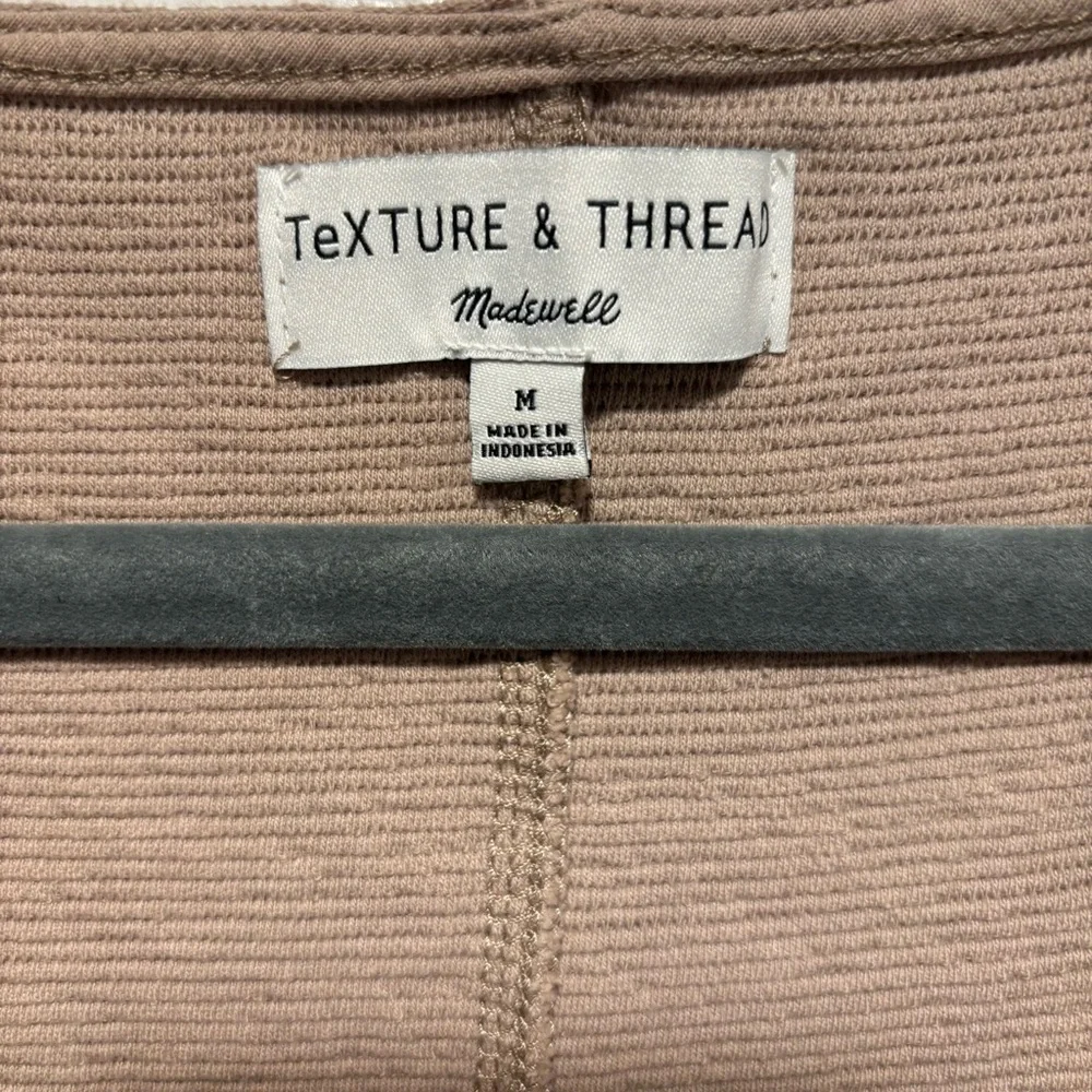 MADEWELL TEXTURE & THREAD Tan Brown Sleeveless Button Front Tie-Front Tank - Picture 4 of 9